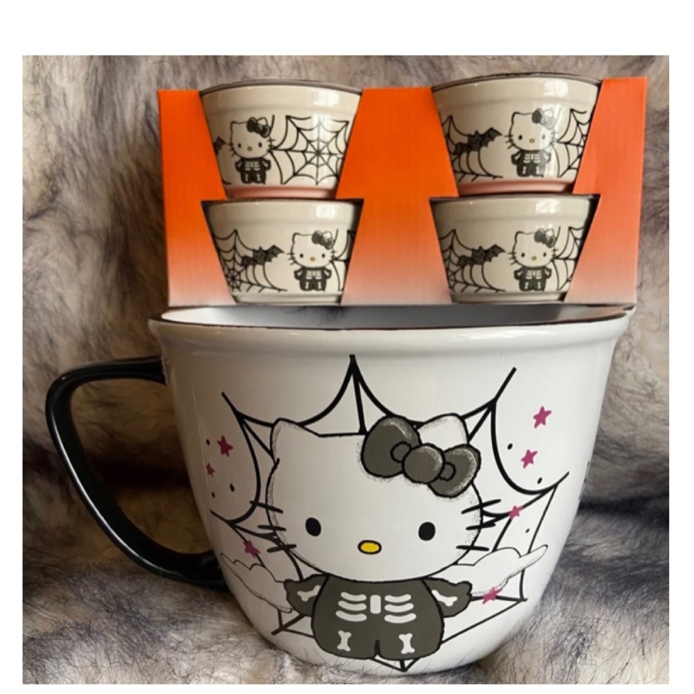 NEW Hello Kitty Skeleton Mixing Bowl Pitcher & Ramekins - Picture 2 of 5